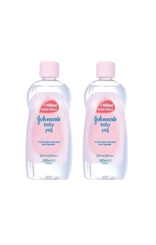 Johnson's Baby Nemlendirici Bebek Yağı 300 ml x 2 Adet Johnson's Baby Nemlendirici Bebek Yağı 300 ml x 2 Adet