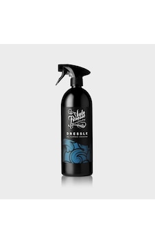 Auto Finesse Genel Plastik Parlatıcı Ve Besleyici - Dressle - 1lt. Auto Finesse Genel Plastik Parlatıcı Ve Besleyici - Dressle - 1lt.