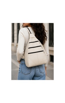 Levano Leather %100 Hakiki İtalyan Kuzu Derisi Kadın Sırt Çantası Krem Levano Leather %100 Hakiki İtalyan Kuzu Derisi Kadın Sırt Çantası Krem
