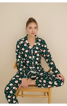 Mutlu City Kadın Soft Kumaş Düğmeli Gömlek Yaka Yüksek Kalite Yılbaşı Pijama Takımı 3026 Zümrüt Noel Baba Mutlu City Kadın Soft Kumaş Düğmeli Gömlek Yaka Yüksek Kalite Yılbaşı Pijama Takımı 3026 Zümrüt Noel Baba