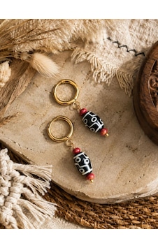 Tibet Akik Mercan Doğal Taşlı Sallantılı Gold Çelik Halka Küpe Çok Renkli Tibet Akik Mercan Doğal Taşlı Sallantılı Gold Çelik Halka Küpe Çok Renkli