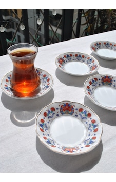 6'lı Porselen Çay Tabağı Etnik Vintage Çini Motifli Çay Tabak 10 Cm - Ahura Kırmızı 6'lı Porselen Çay Tabağı Etnik Vintage Çini Motifli Çay Tabak 10 Cm - Ahura Kırmızı