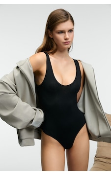 Grımelange Chıles Kadın Slim Halter Yaka Kolsuz Çıtçıtlı Siyah Bluz Siyah Grımelange Chıles Kadın Slim Halter Yaka Kolsuz Çıtçıtlı Siyah Bluz Siyah