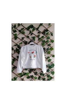 Çınar Boutique Çicek Desenli Crop Sweatshirt Beyaz Beyaz Çınar Boutique Çicek Desenli Crop Sweatshirt Beyaz Beyaz
