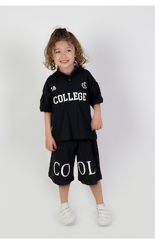 Erkek Çocuk College Baskılı Şortlu Kısa Kollu Polo Yaka Lekos Kumaşbasic Takım 2-5 Yaş Siyah Erkek Çocuk College Baskılı Şortlu Kısa Kollu Polo Yaka Lekos Kumaşbasic Takım 2-5 Yaş Siyah