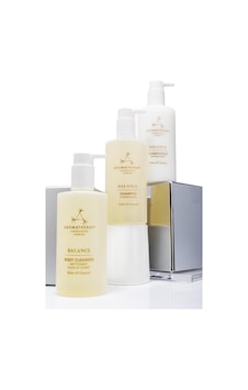 Aromatherapy Associates Balance Şampuan 300 ML + Saç Kremi 300 ML + Vücut Temizleyici 300 ML Aromatherapy Associates Balance Şampuan 300 ML + Saç Kremi 300 ML + Vücut Temizleyici 300 ML