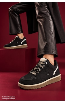 Muggo Rexton Kürk Detaylı Kalın Taban Bağcıklı Kışlık Kadın Sneaker Spor Ayakkabı Siyah Muggo Rexton Kürk Detaylı Kalın Taban Bağcıklı Kışlık Kadın Sneaker Spor Ayakkabı Siyah