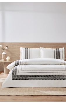 Blend Süper King Size Saten Nevresim Takımı Krem Blend Süper King Size Saten Nevresim Takımı Krem