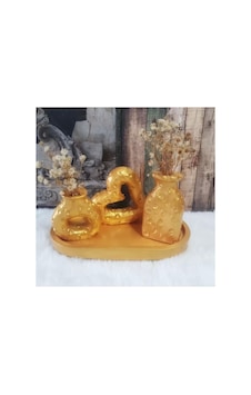 El Yapımı Minik Iki Vazo, Kalp Biblosu Ve Sunum Tabağı Seti. Gold El Yapımı Minik Iki Vazo, Kalp Biblosu Ve Sunum Tabağı Seti. Gold