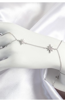 Tua Moda Pirinç Zirkon Taşlı Kutup Yıldızı Model Gümüş Renk Kadın Şahmeran Çok Renkli Tua Moda Pirinç Zirkon Taşlı Kutup Yıldızı Model Gümüş Renk Kadın Şahmeran Çok Renkli