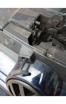 Vw Golf Mk4 Kaput Açma Mandalı / Kilidi Vw Golf Mk4 Kaput Açma Mandalı / Kilidi