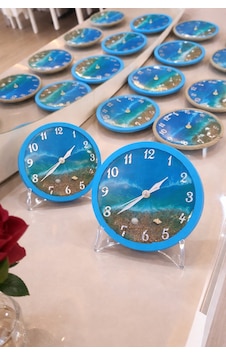 Deniz Temalı Epoksi Masa Saati 16 Cm El Yapımı Dekoratif Saat Mavi Deniz Temalı Epoksi Masa Saati 16 Cm El Yapımı Dekoratif Saat Mavi