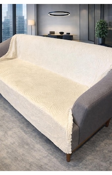 Geometrik Tavşan Tüyü Kaymaz Tabanlı Koltuk Örtüsü 170x215 Cm Krem Geometrik Tavşan Tüyü Kaymaz Tabanlı Koltuk Örtüsü 170x215 Cm Krem