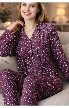 Rukod Süet Kumaş Kırmızı Ay Yıldızlı Gömlek Yaka Kadın Pijama Takımı Yumuşak, Likralı Pijama Takım Kırmızı Rukod Süet Kumaş Kırmızı Ay Yıldızlı Gömlek Yaka Kadın Pijama Takımı Yumuşak, Likralı Pijama Takım Kırmızı