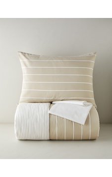 English Home Timeless Line Kolay Ütülenir Çarşaflı Tek Kişilik Nevresim Takımı 160x220 Cm Bej Bej English Home Timeless Line Kolay Ütülenir Çarşaflı Tek Kişilik Nevresim Takımı 160x220 Cm Bej Bej