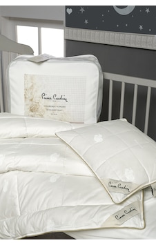 Pierre Cardin Yün Bebek Yorgan Pierre Cardin Yün Bebek Yorgan
