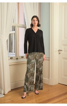 Civetta Çiçekyaprak Ve Etnik Desenli Uzun Kollu Pijama Takımı Siyah Civetta Çiçekyaprak Ve Etnik Desenli Uzun Kollu Pijama Takımı Siyah