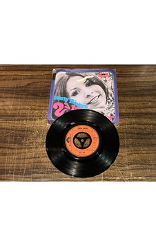 İreen Sheer - Many Rivers / İs İt Me, 7'' Single İreen Sheer - Many Rivers / İs İt Me, 7'' Single