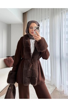 Elora Atelier Kahverengi Kürk Detaylı Triko Takım Elora Atelier Kahverengi Kürk Detaylı Triko Takım