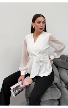 Feminist Beyaz Önü Çiçekli V Yaka Bluz 4202791.15 Beyaz