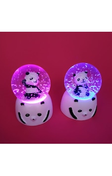 Mini Işıklı Panda Kar Küresi 1 Adet 1 Adet Mini Işıklı Panda Kar Küresi 1 Adet 1 Adet
