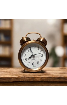 Retro Çift Çanlı Alarmlı Masa Saati, Quartz, Bronz Rengi, Vintage Tasarım, Dekoratif Çok Renkli Retro Çift Çanlı Alarmlı Masa Saati, Quartz, Bronz Rengi, Vintage Tasarım, Dekoratif Çok Renkli