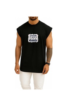 Bahriyeli Collection Oversize Üzgünüm Kızlar Bu Adam Evlendi Göğüs Baskılı Atlet Siyah Bahriyeli Collection Oversize Üzgünüm Kızlar Bu Adam Evlendi Göğüs Baskılı Atlet Siyah