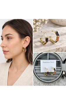 Premium Parlak Ve Şık Gold Renk Detaylı Çok Renkli Parçalı Halka Çelik Kadın Küpe Premium Parlak Ve Şık Gold Renk Detaylı Çok Renkli Parçalı Halka Çelik Kadın Küpe