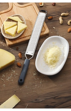 Pirge Gastro Pmg El Rendesi, Ince Dişli, Dar Sku: Zeusstkb4e6eadca6 002 Kırmızı Pirge Gastro Pmg El Rendesi, Ince Dişli, Dar Sku: Zeusstkb4e6eadca6 002 Kırmızı