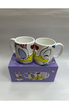 Donald Ve Daisy Duck 2'li Öpüşen Çift Kupa Bardak Seti Donald Ve Daisy Duck 2'li Öpüşen Çift Kupa Bardak Seti