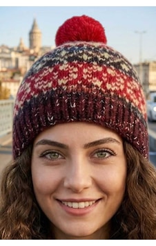 Tezzgelsin Kadın Desenli Ponponlu Örme Triko Kışlık Bere Kırmızı Tezzgelsin Kadın Desenli Ponponlu Örme Triko Kışlık Bere Kırmızı