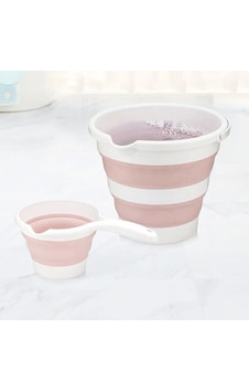 Pembe Katlanabilir Kova Ve Pembe Katlanabilir Maşrapa Pembe Katlanabilir Kova Ve Pembe Katlanabilir Maşrapa