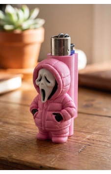 Maskeli Adam Figürlü Çakmak Kılıfı Pembe Kasai Maskeli Adam Figürlü Çakmak Kılıfı Pembe Kasai