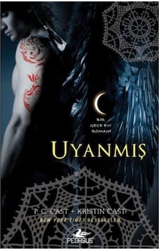 Uyanmış - Gece Evi Serisi 8 Uyanmış - Gece Evi Serisi 8