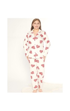 Boydan Düğmeli Battal Kalp Desen Uzun Kol Pijama Takım Mevsimlik Alperi B790-47 Bordo Boydan Düğmeli Battal Kalp Desen Uzun Kol Pijama Takım Mevsimlik Alperi B790-47 Bordo