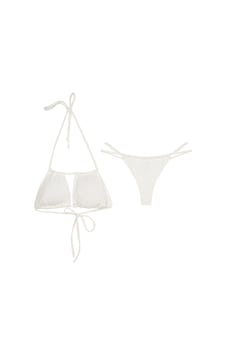 İpli Üçgen Dokulu Kumaş Bikini Takım Beyaz İpli Üçgen Dokulu Kumaş Bikini Takım Beyaz