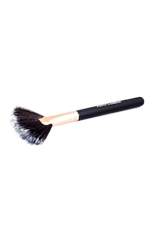 Geniş Açılı Yelpaze Fırçası - Make Up Professional Black Series 8681771032012 Geniş Açılı Yelpaze Fırçası - Make Up Professional Black Series 8681771032012