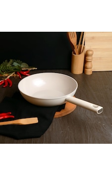 Belarıva 28 Cm Beyaz Sılıkon Saplı Wok Tava Beyaz Belarıva 28 Cm Beyaz Sılıkon Saplı Wok Tava Beyaz