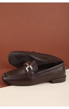 Gondol Kadın Siyah Metal Aksesuarlı Hakiki Deri Loafer Ayakkabı Hl.33100 Kahverengi Gondol Kadın Siyah Metal Aksesuarlı Hakiki Deri Loafer Ayakkabı Hl.33100 Kahverengi
