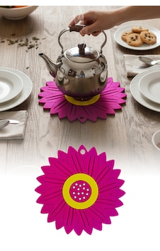 Ayçiçeği Model Kaymaz Silikon Nihale Tencere, Tava, Çaydanlık Ve Servis Altlığı 18,5 X 18,5 Cm Pembe Ayçiçeği Model Kaymaz Silikon Nihale Tencere, Tava, Çaydanlık Ve Servis Altlığı 18,5 X 18,5 Cm Pembe