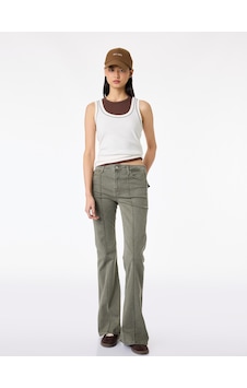 Koton Nervürlü Cepli Düğmeli İspanyol Paça Denim Pantolon - Flare Jeans Haki 6sal40080mw Haki Koton Nervürlü Cepli Düğmeli İspanyol Paça Denim Pantolon - Flare Jeans Haki 6sal40080mw Haki
