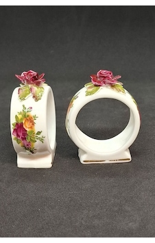 Old Country Roses Bone China Kahve Yanı Aksesuarı 2 Adet Kırmızı Old Country Roses Bone China Kahve Yanı Aksesuarı 2 Adet Kırmızı