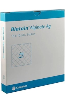 Coloplast Biatain 3765 Alginate Ag Gümüşlü Yara Örtüsü 15 x 15 CM 5 Adet Coloplast Biatain 3765 Alginate Ag Gümüşlü Yara Örtüsü 15 x 15 CM 5 Adet
