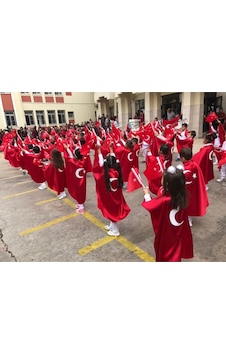Maşidem Kostüm Türk Bayrak Pelerin Gösteri Kostümü - Kırmızı Ay Yıldızlı Bayrak Pelerin Krmızı