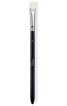 Dior Eyeshadow Shader Brush - Göz Farı Fırçası N 21 Dior Eyeshadow Shader Brush - Göz Farı Fırçası N 21