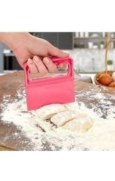 Saplı Hamur Kesici - Kazıyıcı Plastik Spatula Saplı Hamur Kesici - Kazıyıcı Plastik Spatula