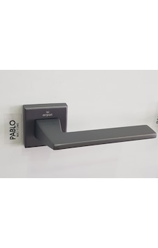Arpat Pablo Mat Füme İtalyan Kare Rozetli Alüminyum Wc Kapı Kolu Arpat Pablo Mat Füme İtalyan Kare Rozetli Alüminyum Wc Kapı Kolu