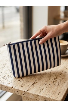 The Mia Clutch Stripe Mavi Beyaz 27 X 19 Cm Renkli The Mia Clutch Stripe Mavi Beyaz 27 X 19 Cm Renkli