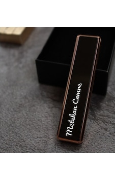 Rüzgardan Etkilenmeyen Kişiye Özel İsimli Usb Şarjlı Ultra İnce Elektronik Çakmak Rüzgardan Etkilenmeyen Kişiye Özel İsimli Usb Şarjlı Ultra İnce Elektronik Çakmak