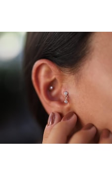 Tohum Sallantılı Tragus Piercing Rose Tohum Sallantılı Tragus Piercing Rose